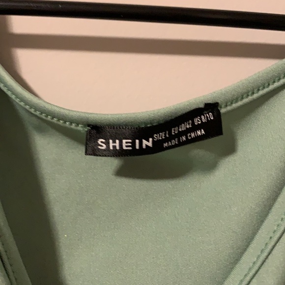 SHEIN Sea Foam Green Large Cropped Tank Top, Ruched Detail, Adjustable w/ String - Picture 2 of 3